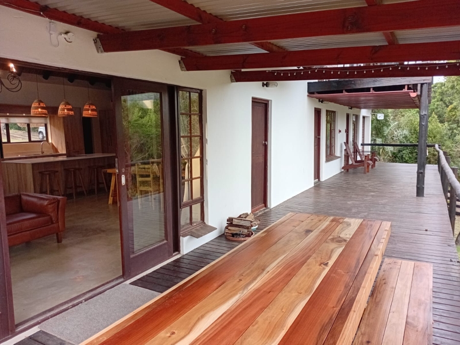 To Let 4 Bedroom Property for Rent in Cintsa East Eastern Cape